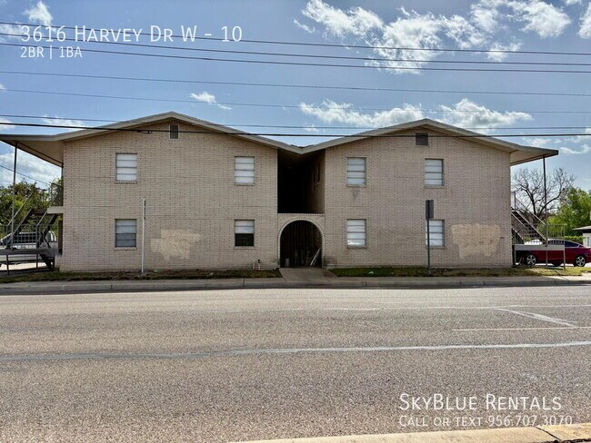 Foto del edificio - 3616 Harvey Dr W