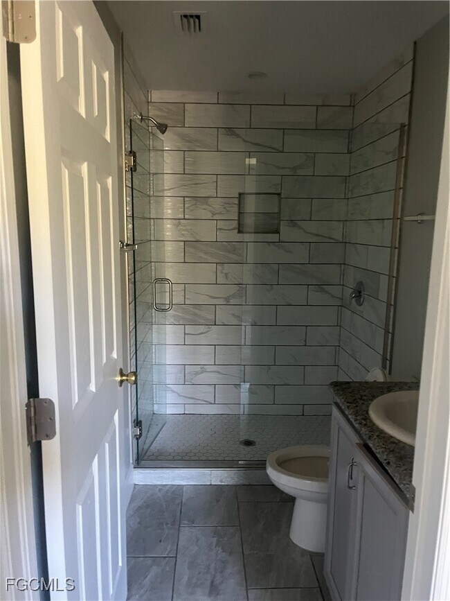 Foto del edificio - 154 Broward Ave