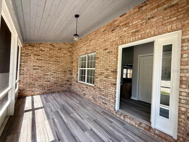 Building Photo - 2410 S Glen Eagles Dr