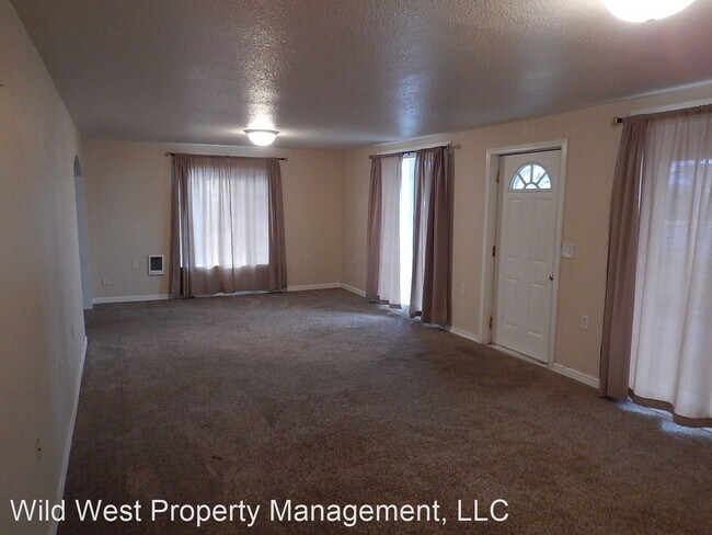 Foto del edificio - 215-215 NE 7th St