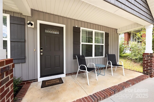 Building Photo - 611 Harris St NW