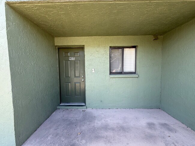 Foto del edificio - 2 bedroom, 2 bathroom in College Pines!