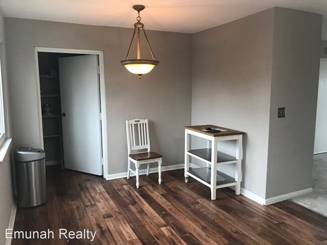 Building Photo - 3 br, 2 bath House - 5685 Coach Drive Unit C