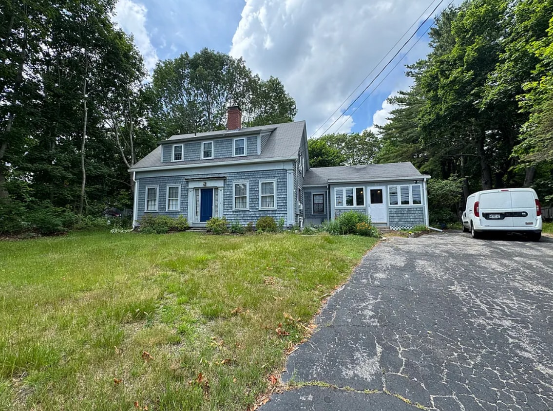 Primary Photo - 2224 Post Rd