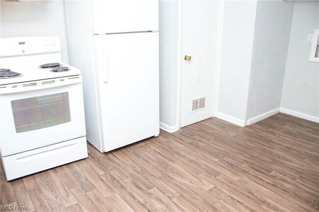 Building Photo - 1430 Virginia Ave