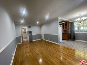 Building Photo - 1122 N Formosa Ave