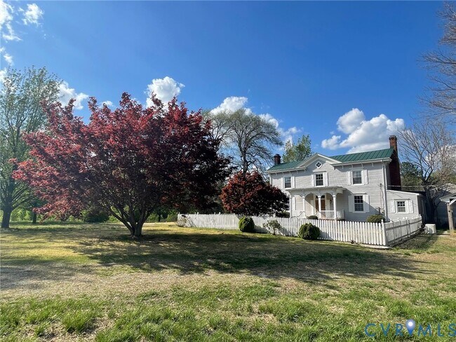 Foto del edificio - 2297 Indian Oak Rd