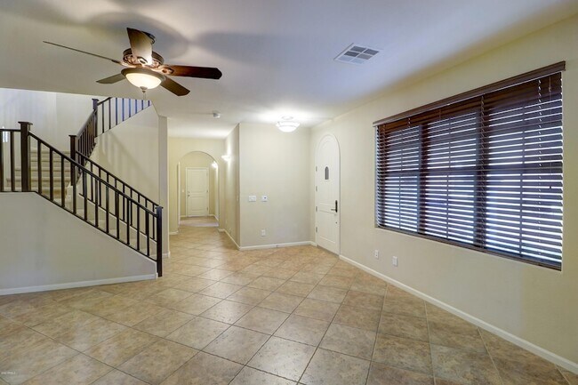Building Photo - 15359 W Columbine Dr