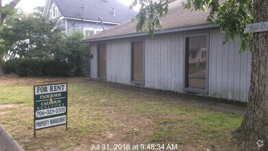 Building Photo - 1208 18th Ave
