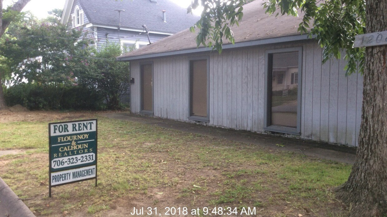 Primary Photo - 1208 18th Ave