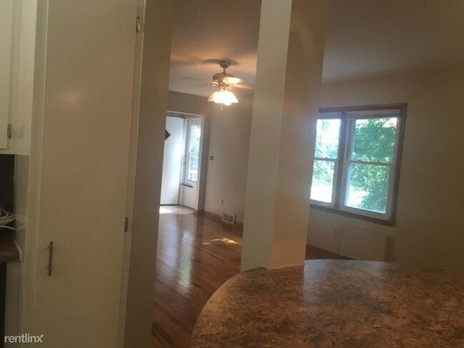 Foto del edificio - 3 br, 1.5 bath House - 6026 Western Avenue