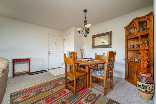 Building Photo - Fully Furnished Condo Available Now!