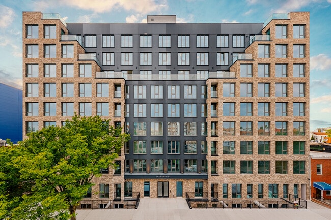 Building Photo - The Doria