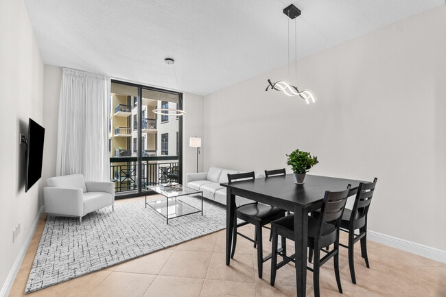 Building Photo - 701 S Olive Ave