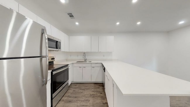 Building Photo - Junius Place Apartments