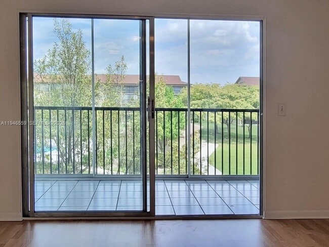 Foto del edificio - 12651 SW 16th Ct