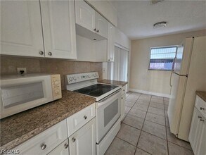 Building Photo - 423 Morgan Cir S