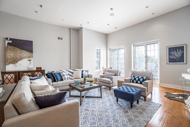 Photo - 705 Copeland St Apartments