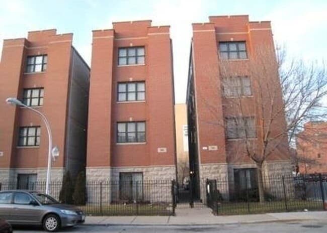 Building Photo - 2406 W Flournoy St