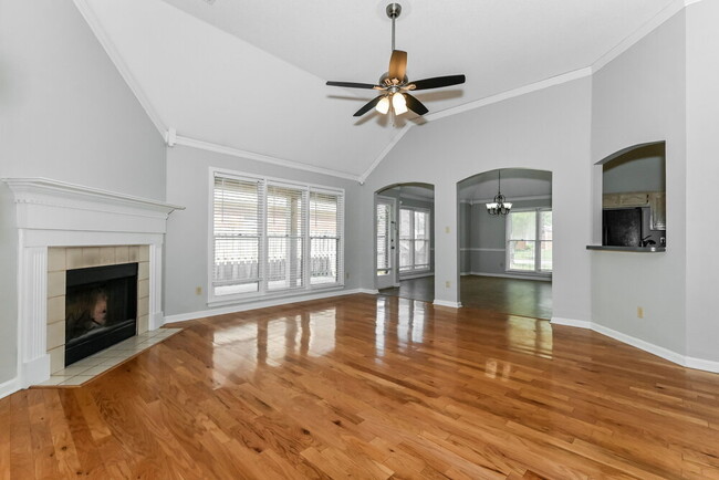 Building Photo - 2055 Bohemia Cove