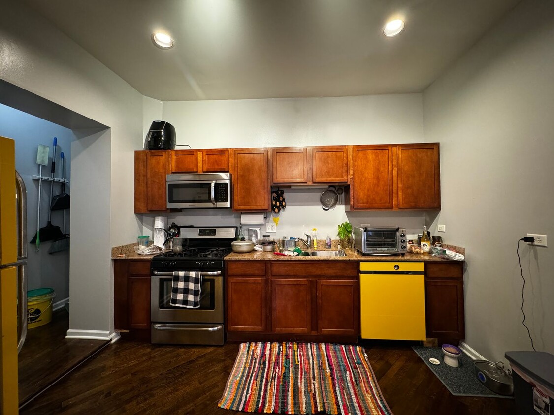 Foto principal - 1501 N California Ave
