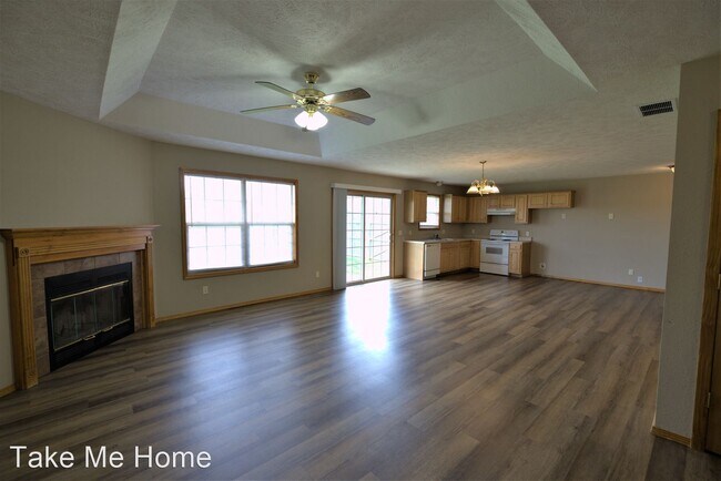 Foto del edificio - 3 br, 2 bath House - 586 N Jester Ave