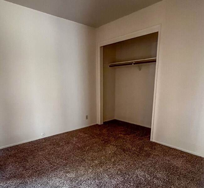 Building Photo - East Chico 3 Bedroom Home Near Bidwell Park