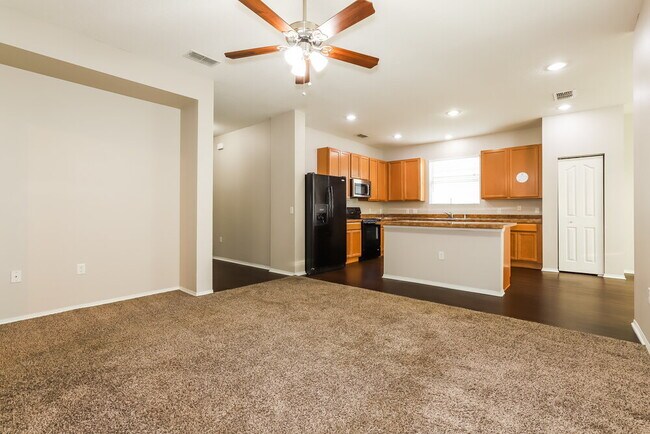 Foto del edificio - 4109 Sun Village Ct