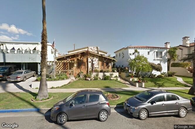 Front of Building - 833 9th St