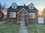 Foto principal - 5263 Hereford St