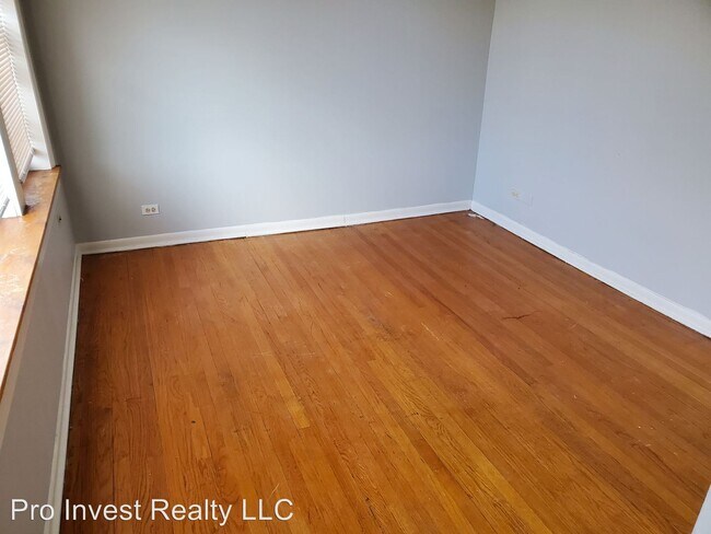 Building Photo - 8307 S Ingleside Ave