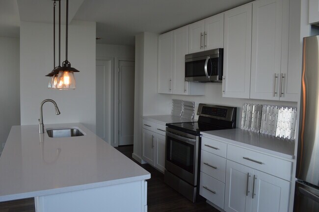 Foto del edificio - 5100 N Marine Dr