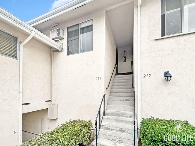 Foto del edificio - Beautiful 2BD/2BA Condo in La Mesa!