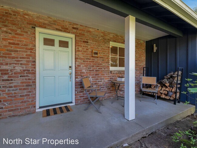 Building Photo - 4 br, 3 bath House - 3616 SW 55th Dr