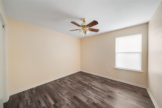 Foto del edificio - 20410 Pomegranate Ln