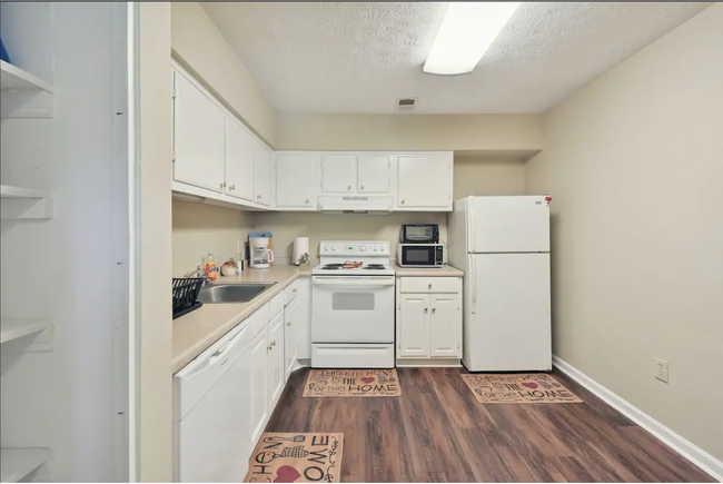Building Photo - 144 Scandia Cir