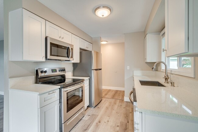 Kitchen - 20901 SE Morrison St