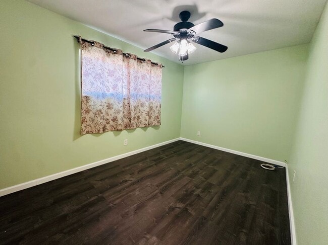 Foto del edificio - 761 N L St