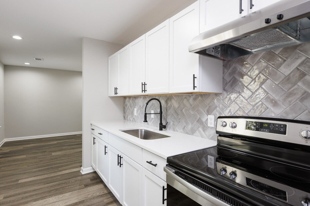 Foto principal - 3223 Alpine Ave