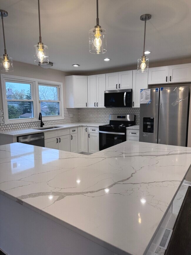 Foto del edificio - 1338 Jill Terrace