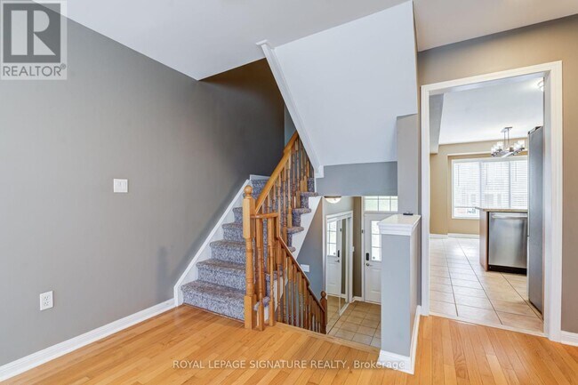 Building Photo - 250 Richvale Dr S