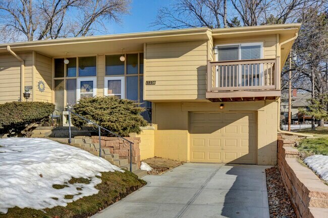 Building Photo - 13230 Montclair Dr