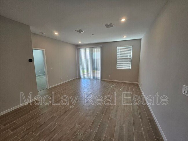 Building Photo - 33723 Blackwell Dr
