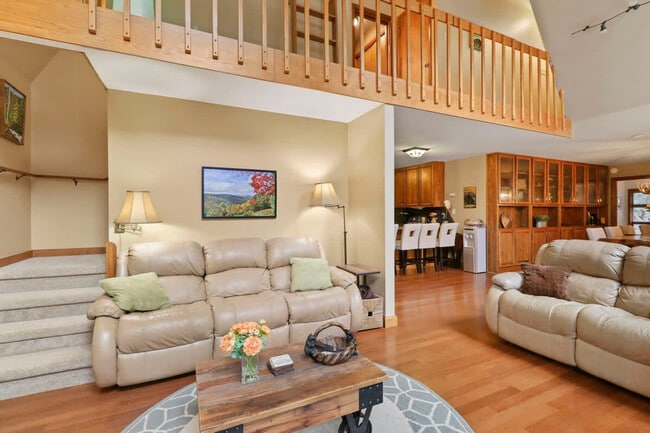 Foto del edificio - 364 Locust Ridge Rd