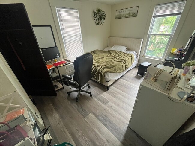 Bedroom - 773 Garrison Ave