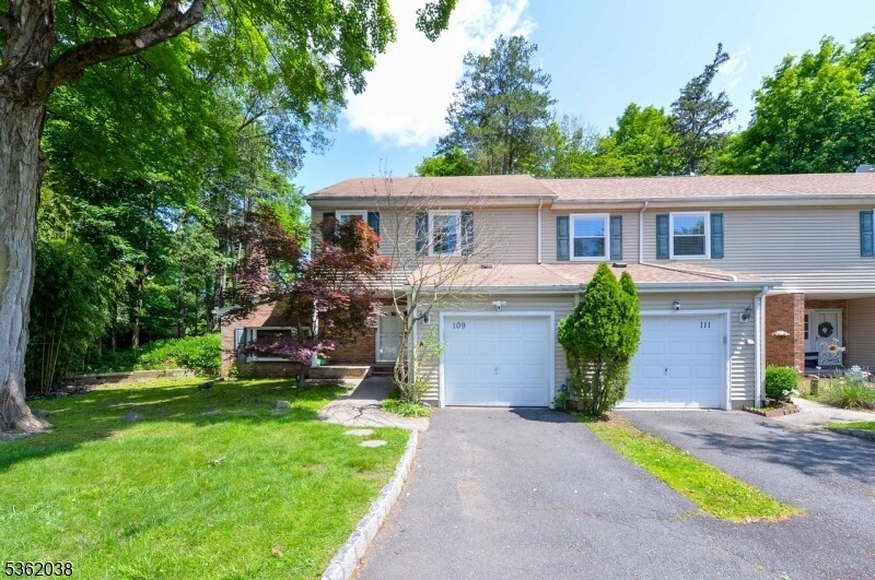 Foto principal - 109 Saratoga Square