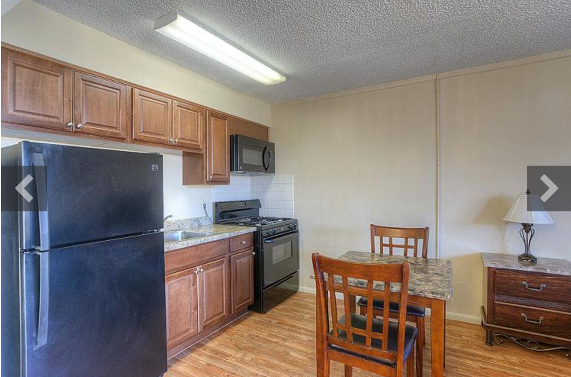 Primary Photo - 1545 W Camelback Rd