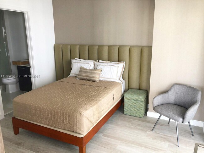 Foto del edificio - 45 SW 9th St