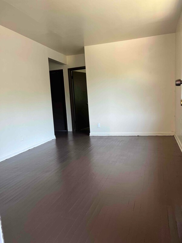 Foto del edificio - 1310 W 30th St