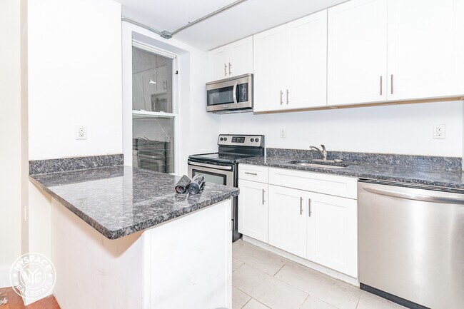 Foto del edificio - 1050 Lafayette Ave